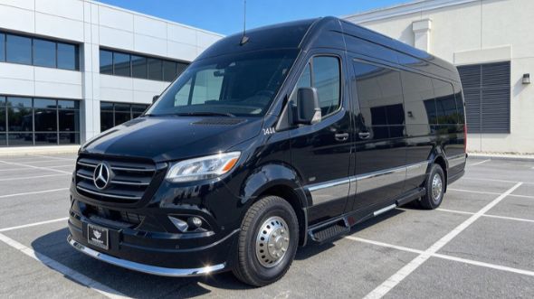 10 passenger sprinter van cedar rapids